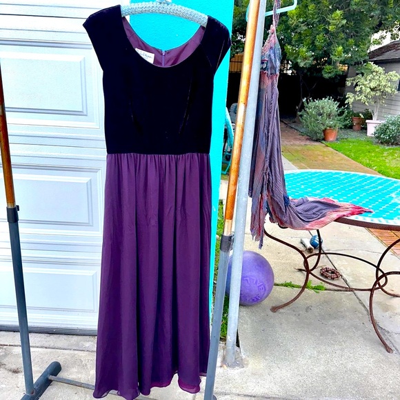VINTAGE 80's/90's  ELIZABETH WAYMAN PURPLE SILK VELVET DRESS W/ SASH - Picture 1 of 10